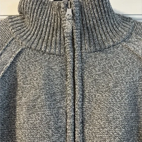 Aerie Women's Gray Zip-Up Sweater - Picture 3 of 6